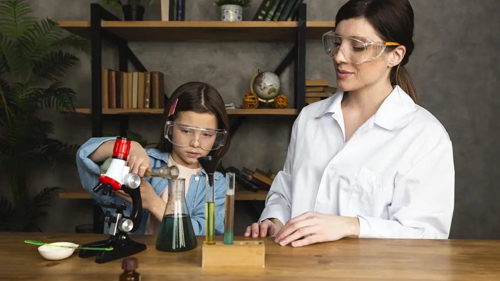 How a Science Home Tutor Makes Complex Concepts Easy to Learn